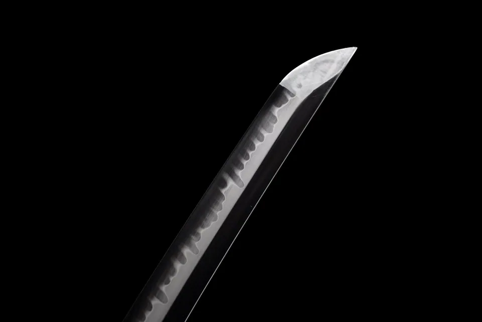 Wakizashi Kokuryū en acier T10, saya noire et dragons dorés gravés, vue 3