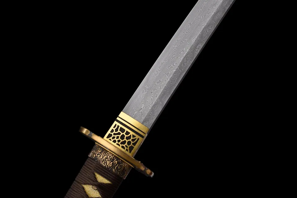Katana Kōyō en acier de Damas, saya brun-doré et tsuba à fleurs, vue 4