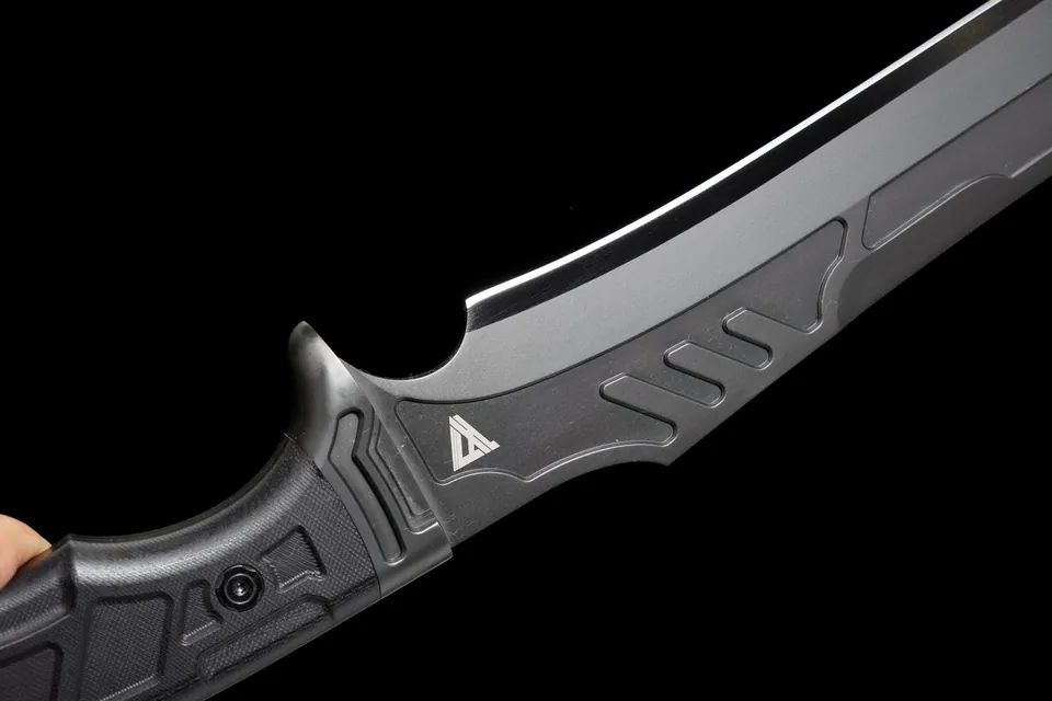 Kukri tactique Apex Predator, lame DC53 à revêtement DLC, vue 7
