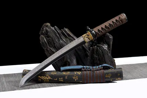 Tantō Kurogane, sabre court japonais proposé affûté ou non affûté