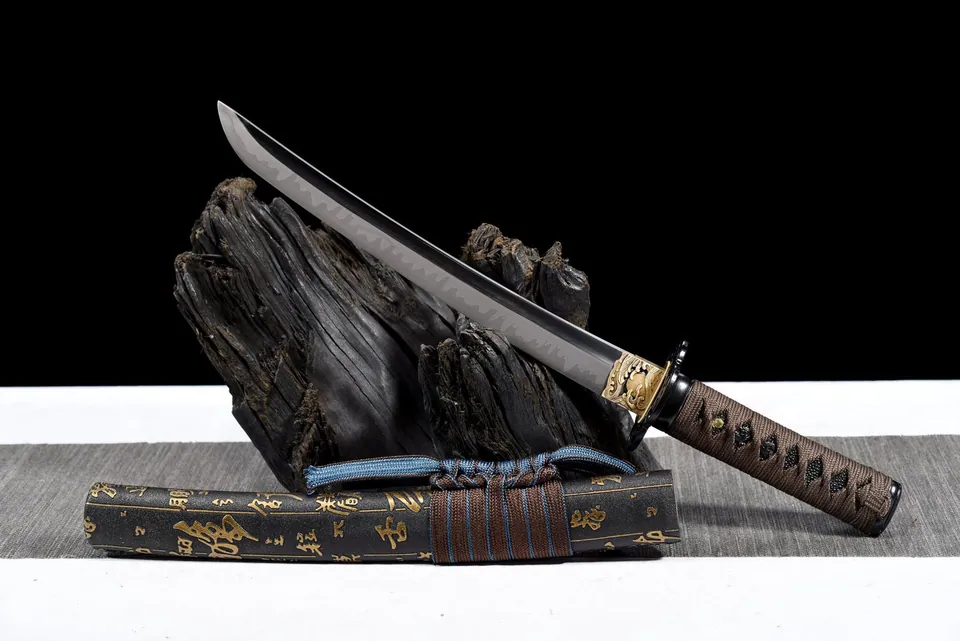Tantō Kurogane, sabre court japonais proposé affûté ou non affûté, vue 7