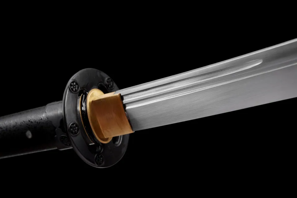 Naginata Kurohana en acier au manganèse, hampe noire de 182 cm, vue 3