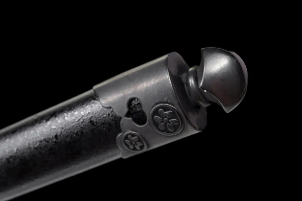 Naginata Kurohana en acier au manganèse, hampe noire de 182 cm, vue 8