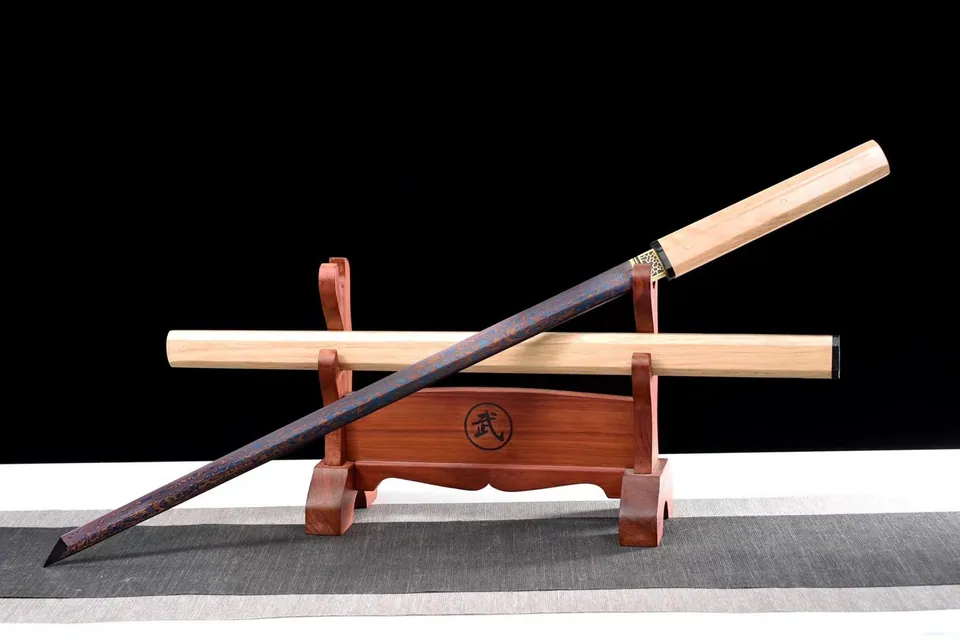 Ninjatō Ki en acier damas, monture en bois naturel sans garde, vue 2