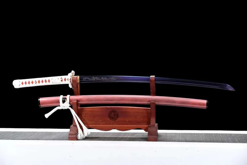 Katana japonais en acier 1060 violet, dragon gravé, saya rouge