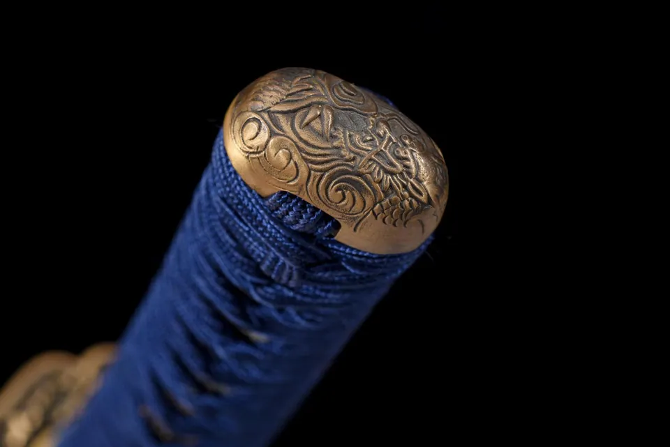 Wakizashi Seiryū en acier T10, saya nuit étoilée et garnitures dragon, vue 3