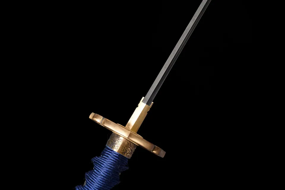 Wakizashi Seiryū en acier T10, saya nuit étoilée et garnitures dragon, vue 6
