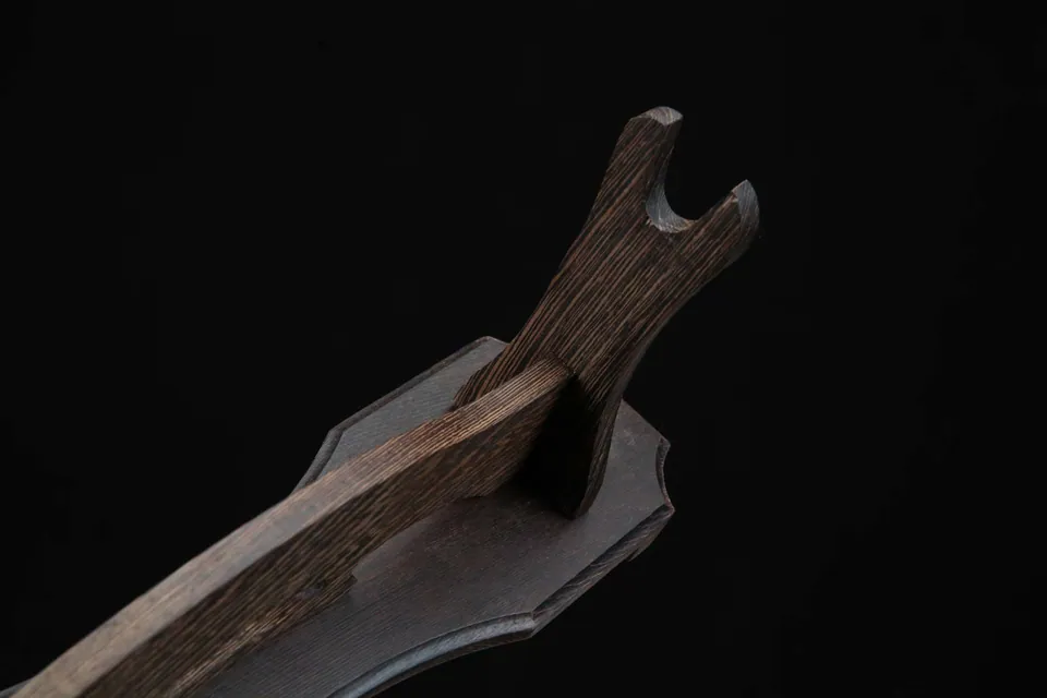 Support Otera en bois de rosewood sculpté, 40 cm de long, vue 5