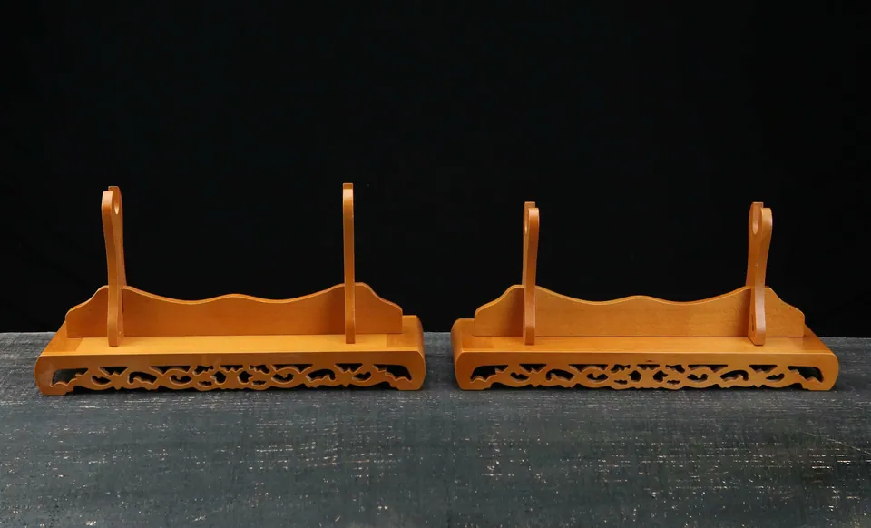 Support Taiyou en bois sculpté pour katana, 40 cm de long, vue 4
