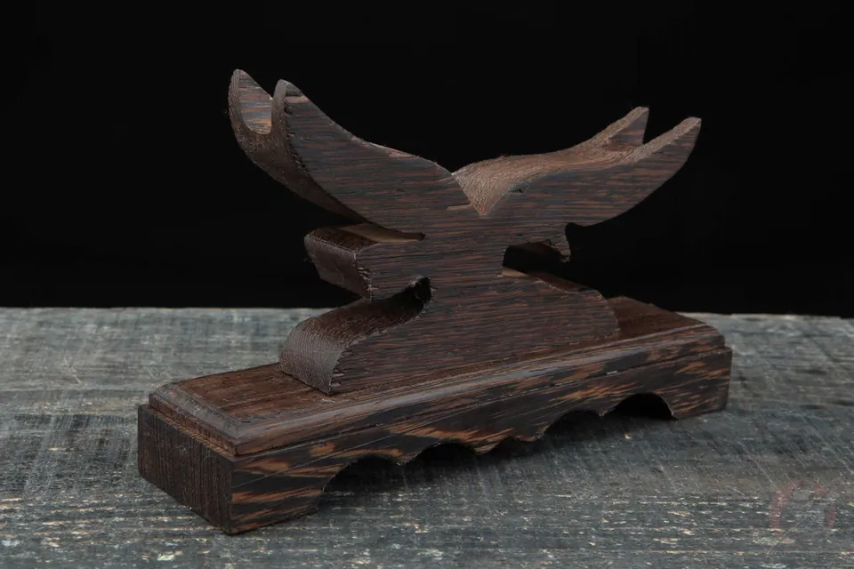Support Washi en bois de rosewood sculpté, format 22 cm, vue 4