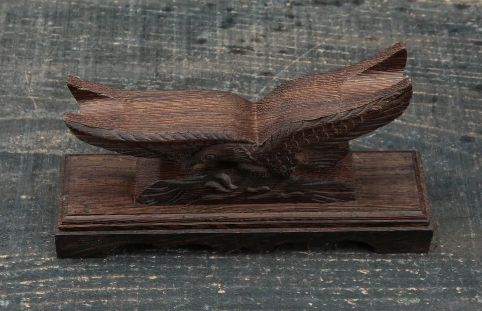Support Washi en bois de rosewood sculpté, format 22 cm, vue 5
