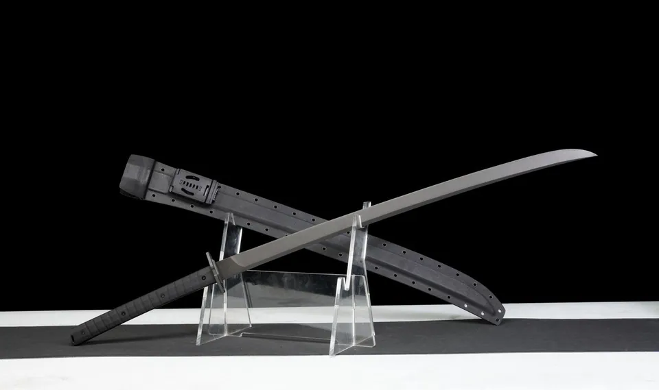 Épée longue tactique Tachi Fantôme, lame SK5 de 72 cm