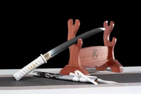 Tantō Ōkami en acier T10 avec hamon, fourreau en ébène