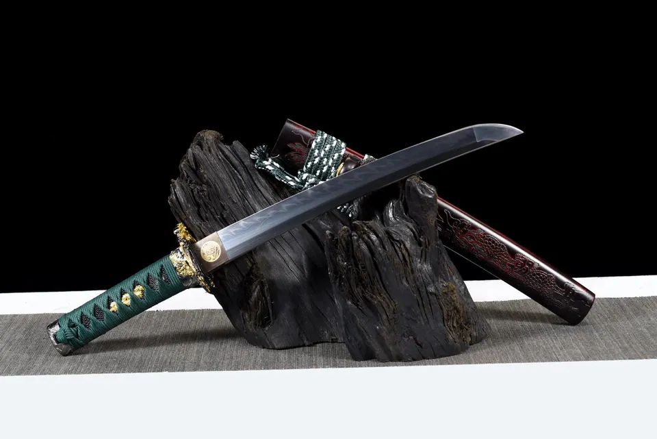 Tantō Ryokurin en acier T10 avec hamon, ito vert forêt, vue 3
