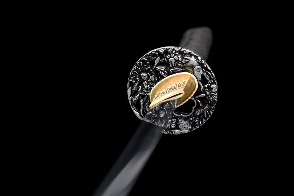Wakizashi Ao en acier damas, tsuka en galuchat blanc, vue 5