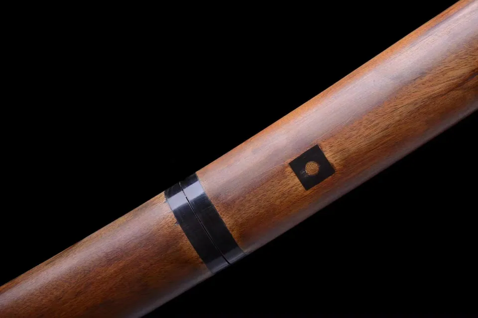Wakizashi Hayashi en acier T10, monture en bois sans tsuba, vue 6